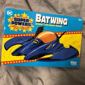 DC BATWING Batman’s air combat vehicle DC SUPER POWERS. NIB